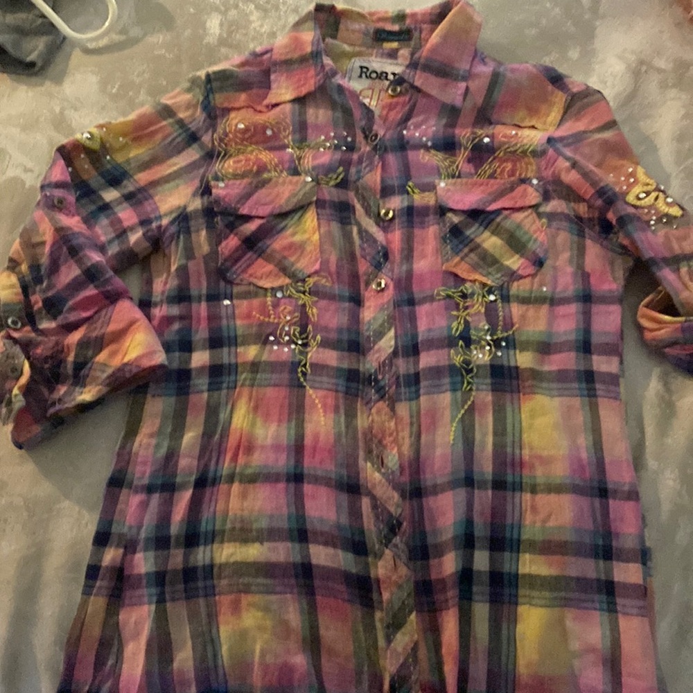 ROAR PINK Coastal cowgirl PLAID BUTTON DOWN - Medium